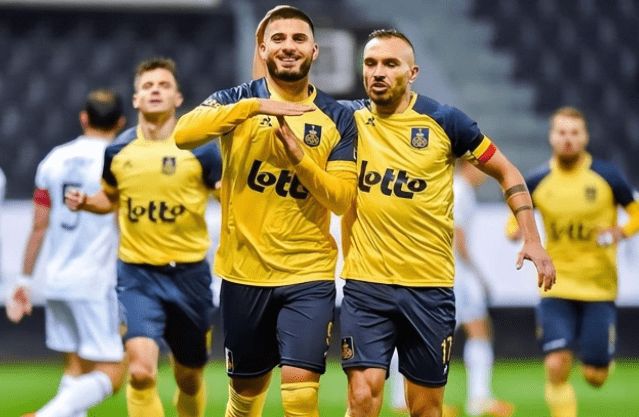 显得更为务 显得更为务