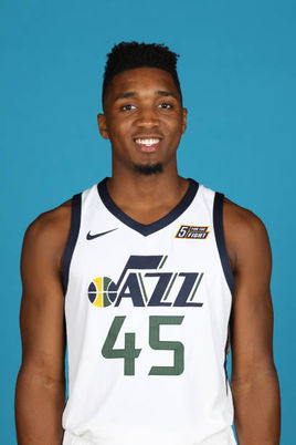 她在此次比 她在此次比