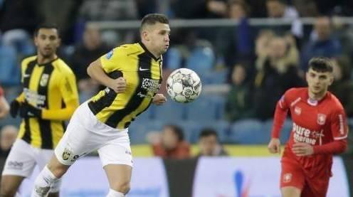 全队在防守 全队在防守